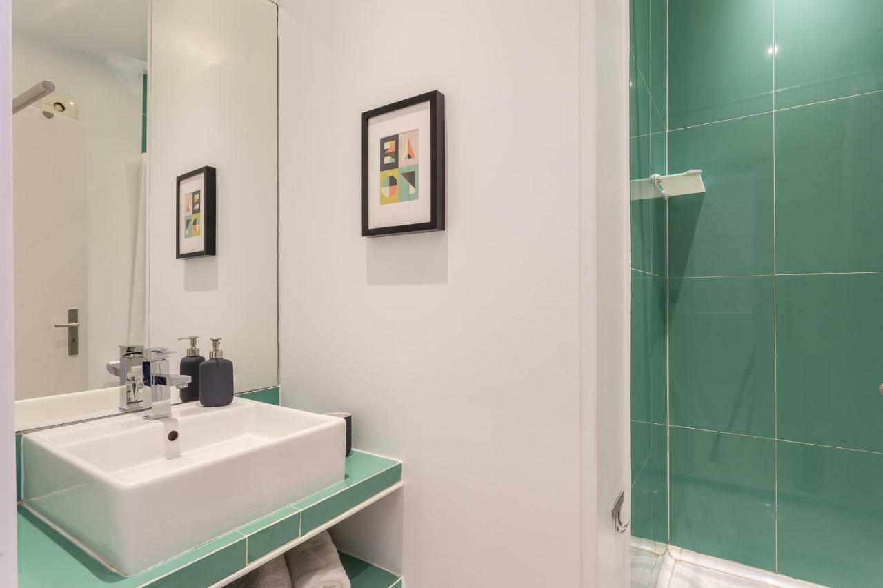 Three Bedroom Apartment In Historical Centre -Bairro Alto Lissabon Exterior foto